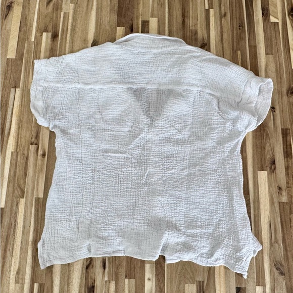Calvin Klein Women's Cream Textured Button-Down Shirt - Picture 5 of 5